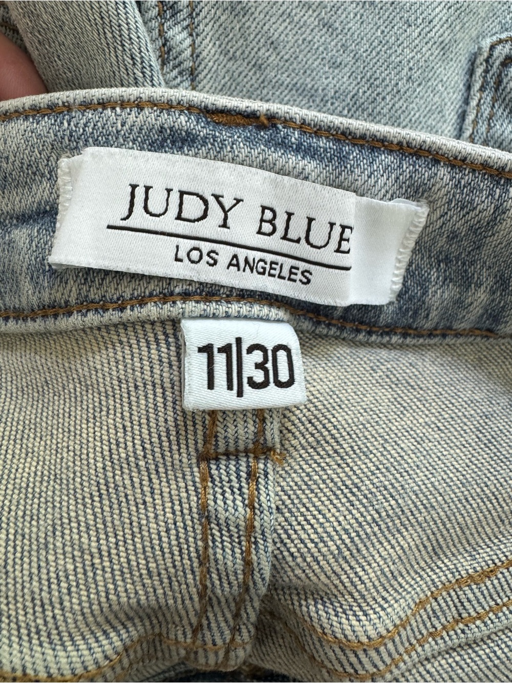 Judy Blue Split Hem Straight Leg Jeans - Picture 5 of 9